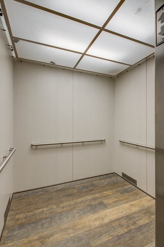 Building Photo - 7202 Bowen Corner Avenue Apt #Unit 10, Han...
