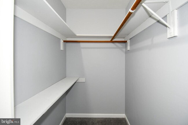 Building Photo - 2062 Farragut Dr