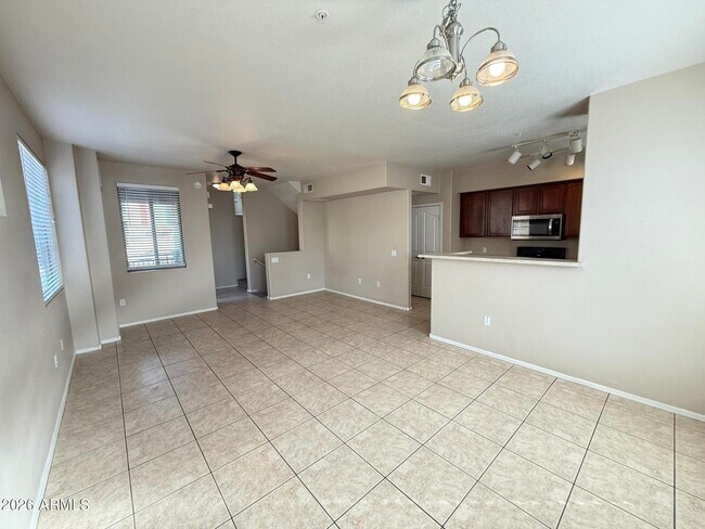 Building Photo - 16825 N 14th St