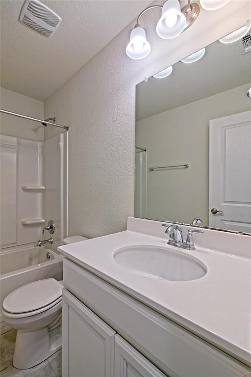 Building Photo - 5610 Wolf Pack Dr