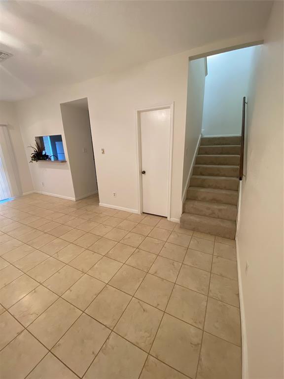 Building Photo - 8299 Cambridge St