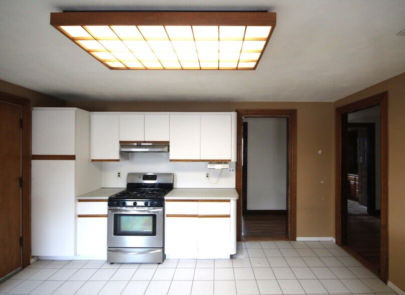 Primary Photo - 101 Saint Andrew Rd