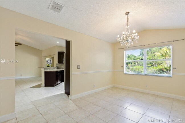 Building Photo - 3562 Southern Orchard Rd W