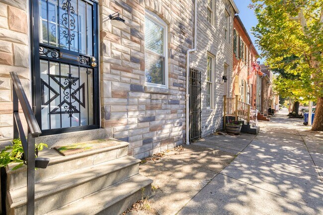 Building Photo - 517 S Ann St
