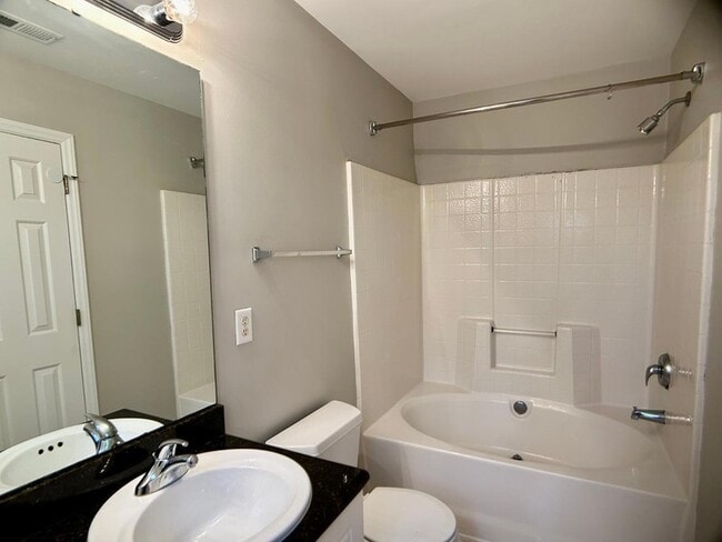 Building Photo - 157 Woodson Dr