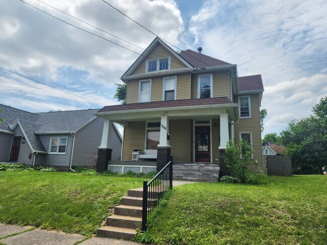 Building Photo - 308 S Lincoln Ave