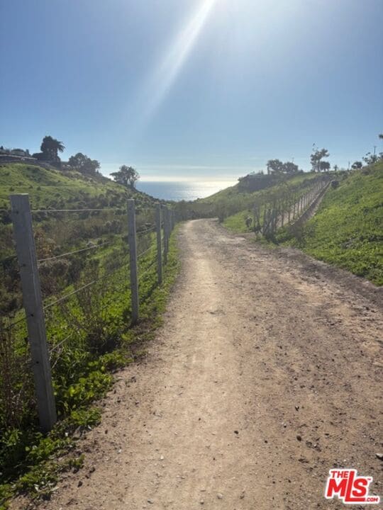 Building Photo - 777 El Medio Ave