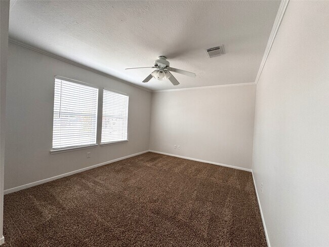 Building Photo - 23906 Kingmont Knoll Ct