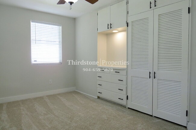 Building Photo - 2853 Lydia St