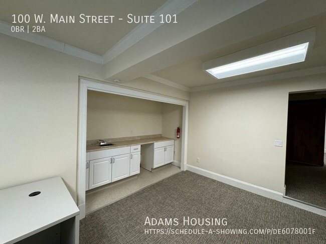 Building Photo - 100 W Main St