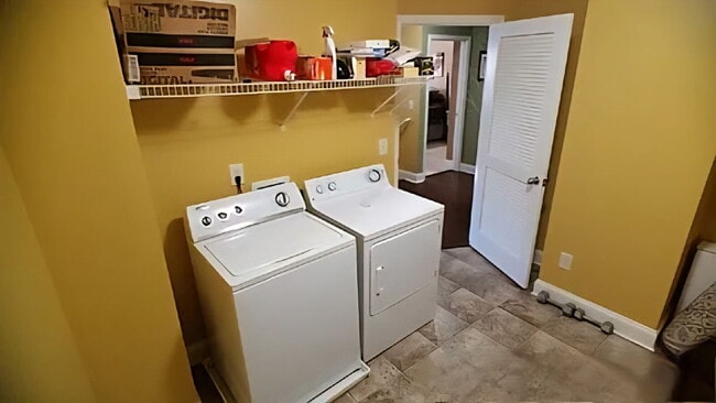 Building Photo - 2716 Nashboro Blvd