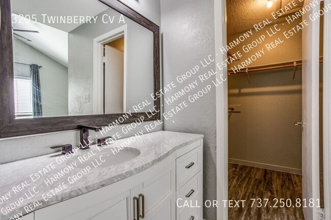 Building Photo - 3205 Twinberry Cove