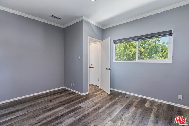 Building Photo - 2002 20th St