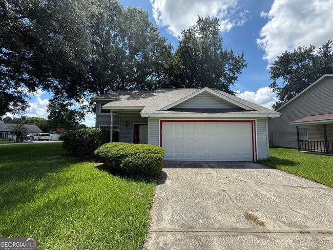 Primary Photo - 141 Lake Wellington Dr