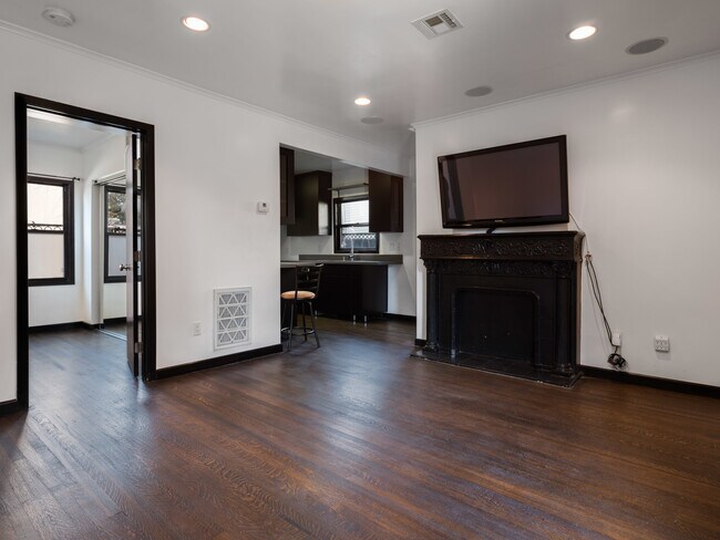 Building Photo - 1253 N Genesee Ave