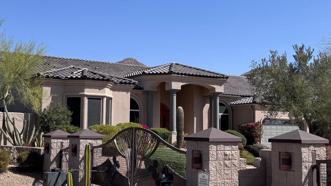 Building Photo - 12838 E Altadena Dr