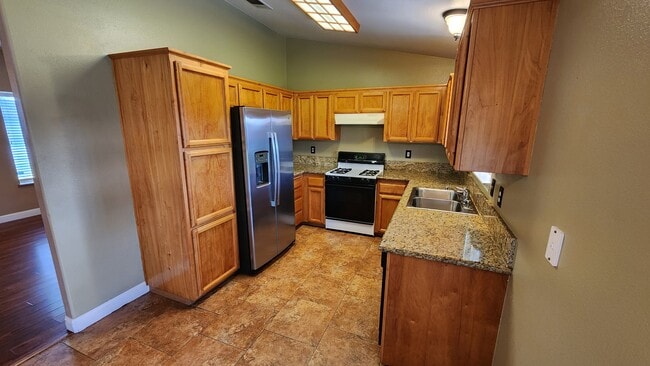 Building Photo - 409 Harvest Creek Rd