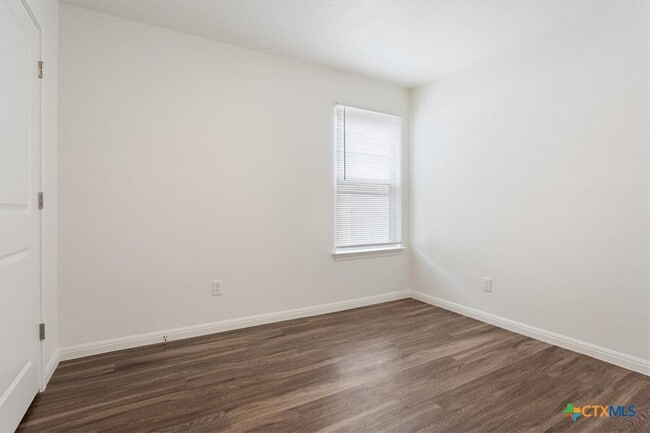 Building Photo - 5807 Betty Lou Dr