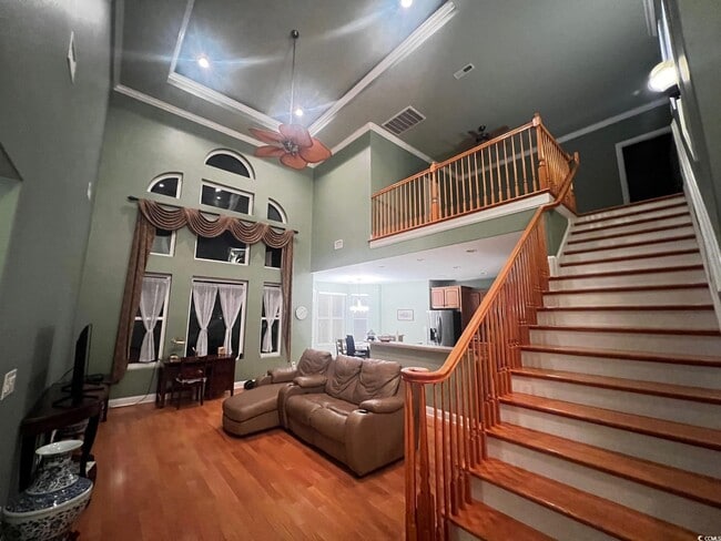 Building Photo - 584 Summerhill Dr