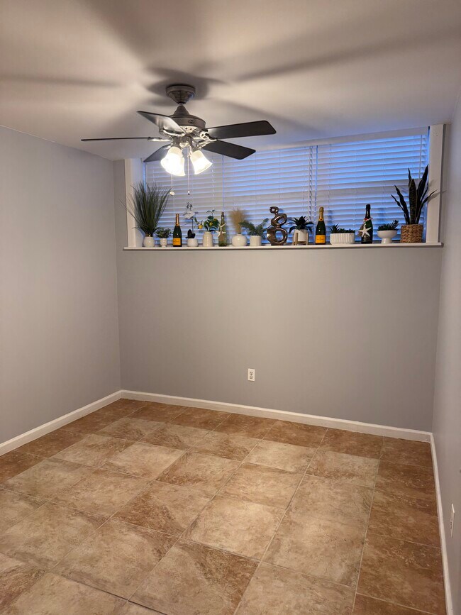 Building Photo - 11 46th St SE