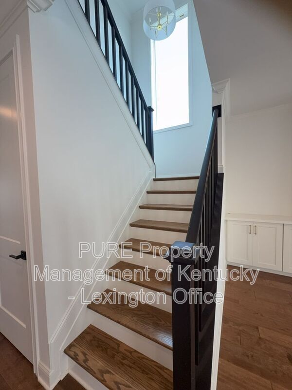Building Photo - 1089 Squirrel Nest Ln