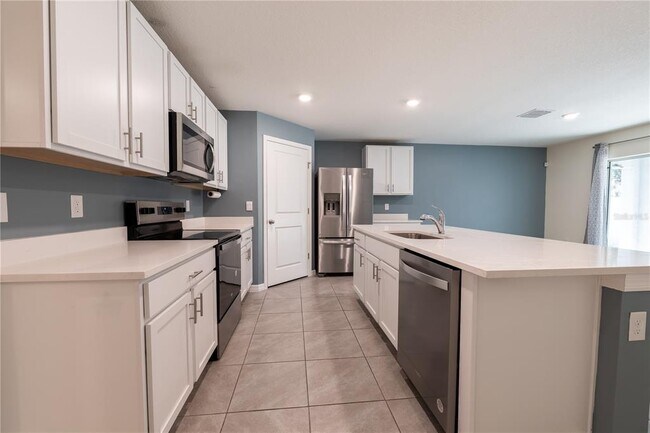 Building Photo - 11272 SE 67th Cir