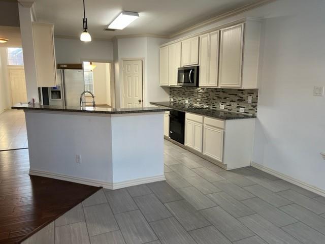 Building Photo - 1613 Clarke Springs Dr