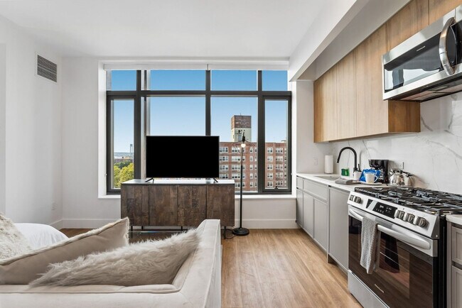 Building Photo - 30 U.S. 9W-ID1466762P