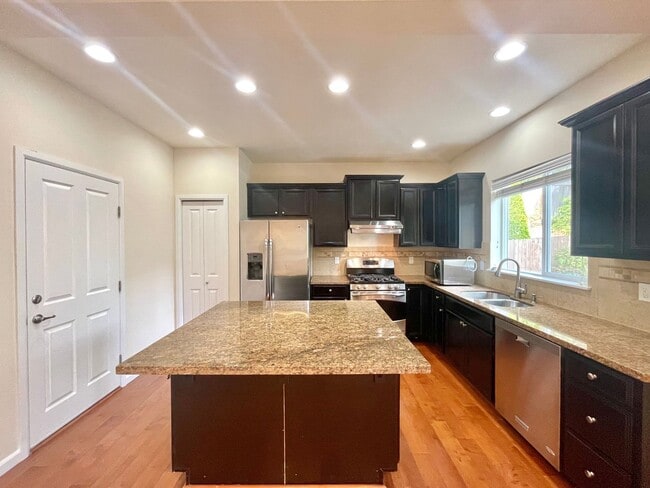 Building Photo - Great Home for rent