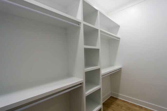Building Photo - 3116 Pinot Way