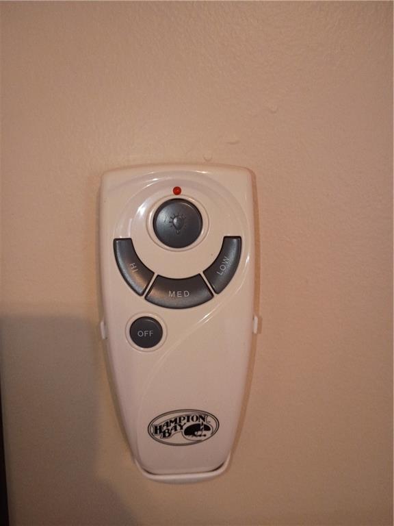 Building Photo - 344 Mary Dr