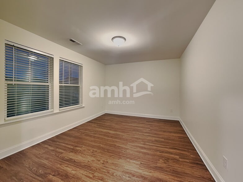 Building Photo - 13025 Wishsong Ct
