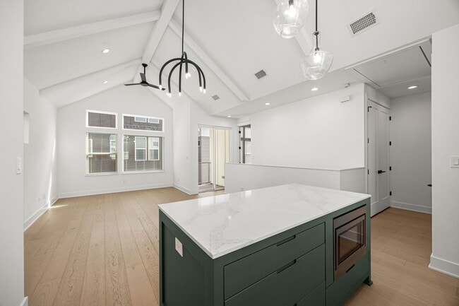 Building Photo - 1312 Heslep St