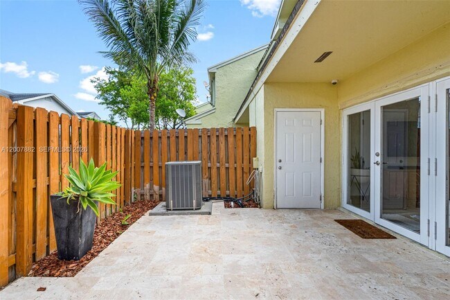 Building Photo - 11845 SW 100th St