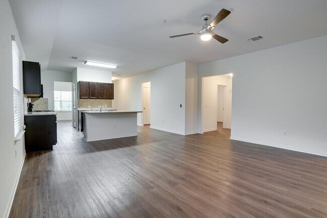 Building Photo - 403 Pentire Way