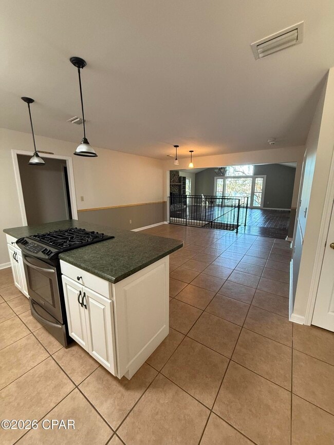 Building Photo - 3158 Lucas Lake Rd