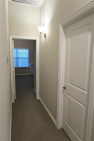 Building Photo - 704 Callaway Dr