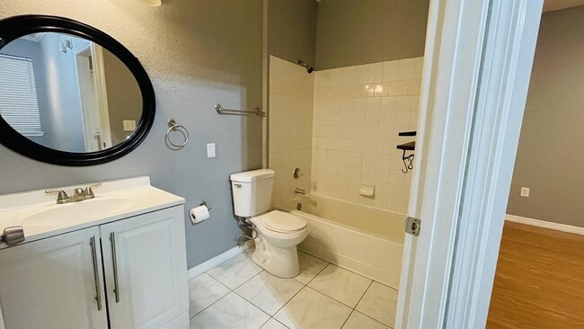 Building Photo - 2612 Robert Trent Jones Dr