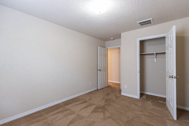 Building Photo - 14010 Bella Donna