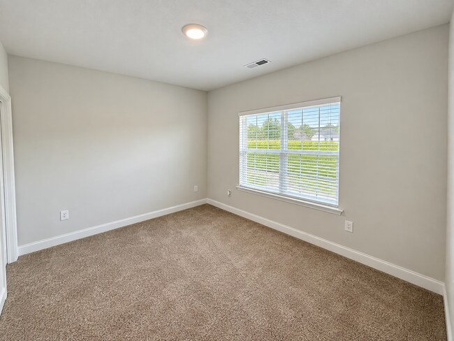 Building Photo - 4041 Cottingham Wy