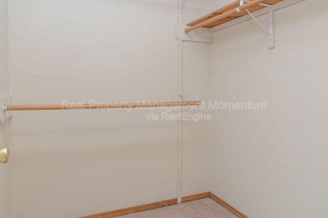 Building Photo - 3531 Leawood Ave