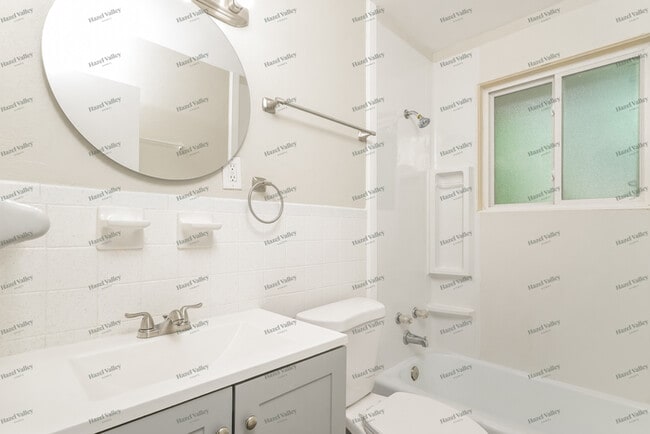 Building Photo - 2903 Ridgeway Ave