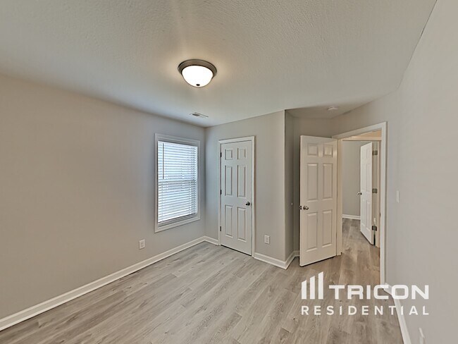 Building Photo - 586 Cameo Ct