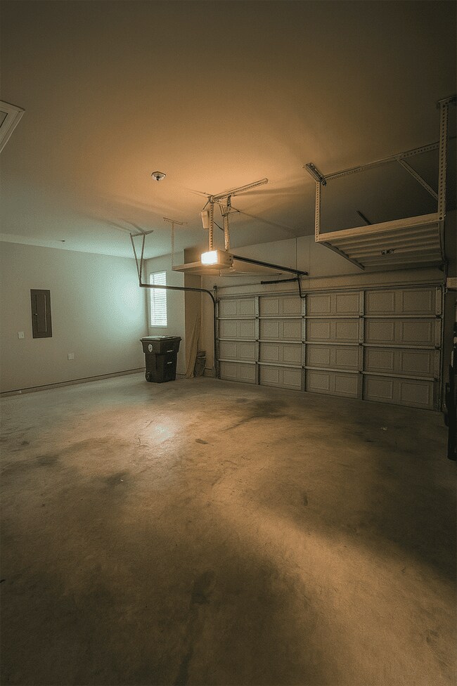 Building Photo - 10292 River Oaks Dr