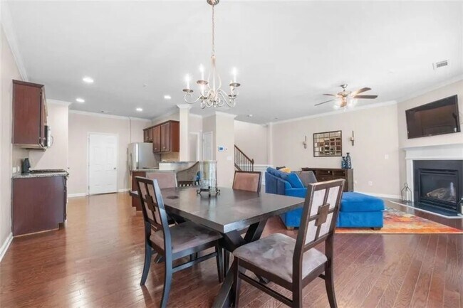 Building Photo - 6022 Mayfield Way SE