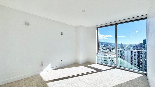 Building Photo - PET FRIENDLY! BEAUTIFUL 2 BEDROOM UNIT ON ...