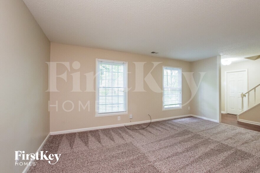 Building Photo - 7225 Rollingridge Dr