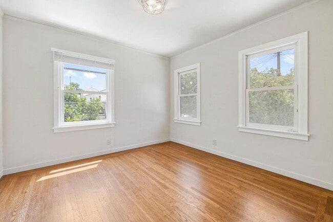 Building Photo - (POOL!) 3 bed/2 bath - 1935 Spanish Coloni...