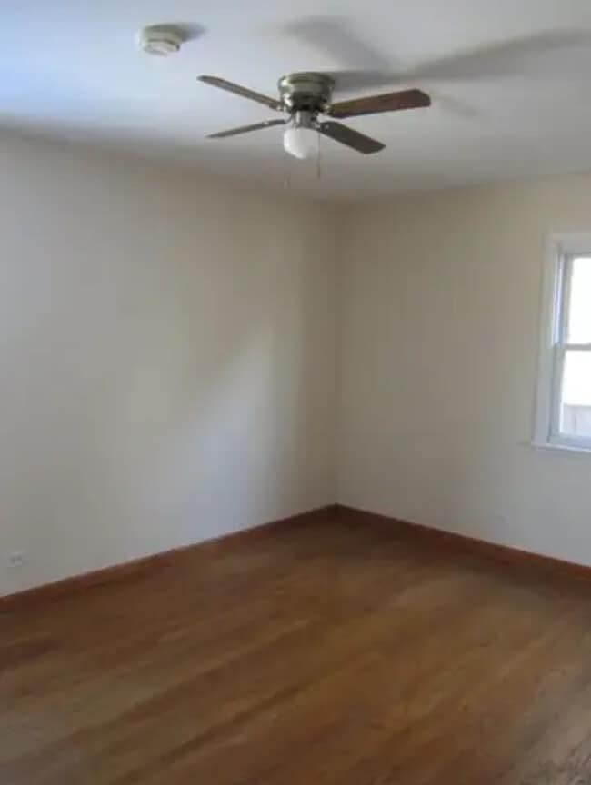 Building Photo - 1117 N Yale Ave