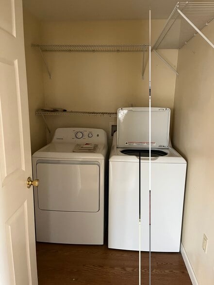 Building Photo - 557 Postal St